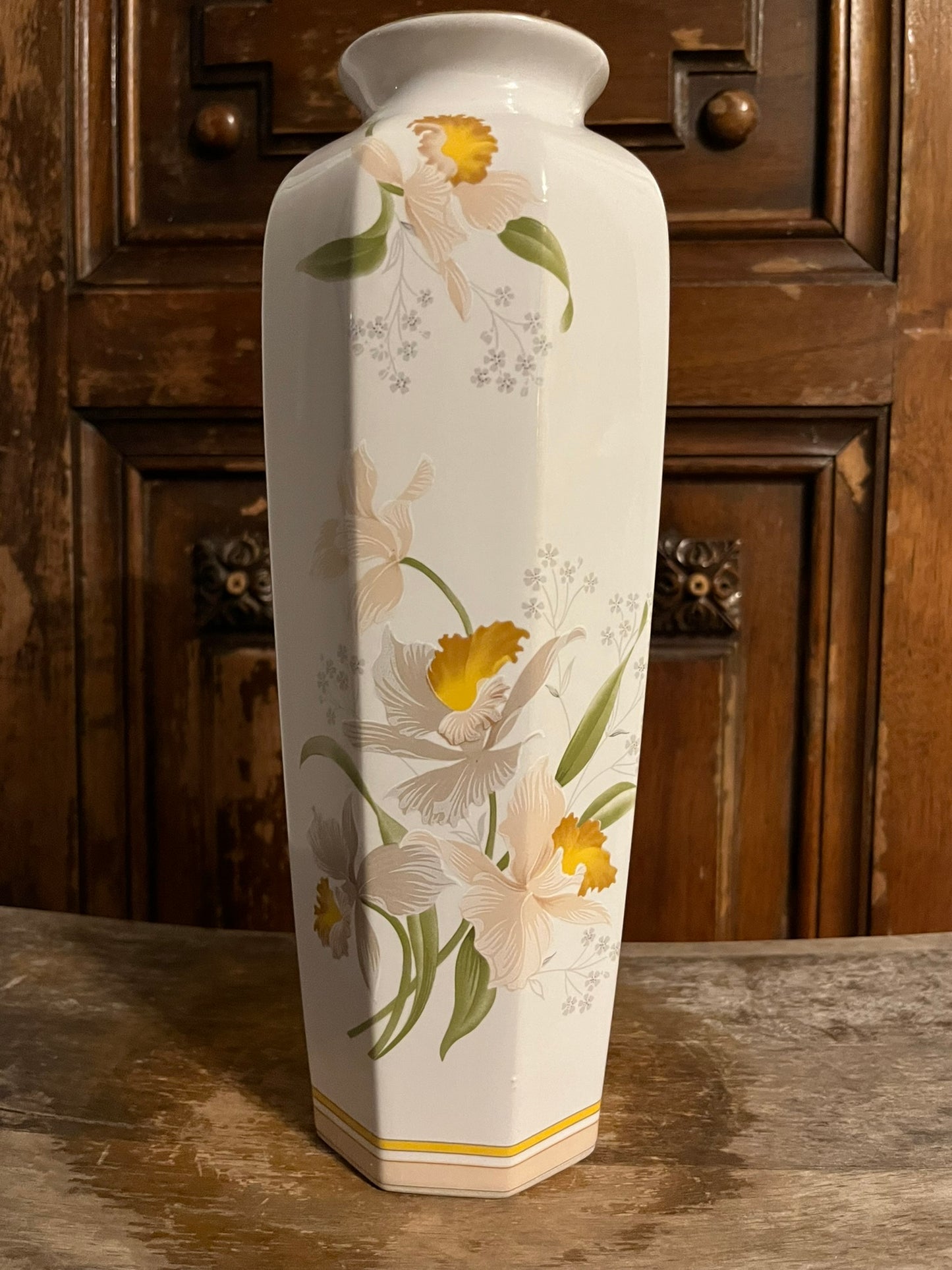 Vintage Iris Flower Decorative Vase