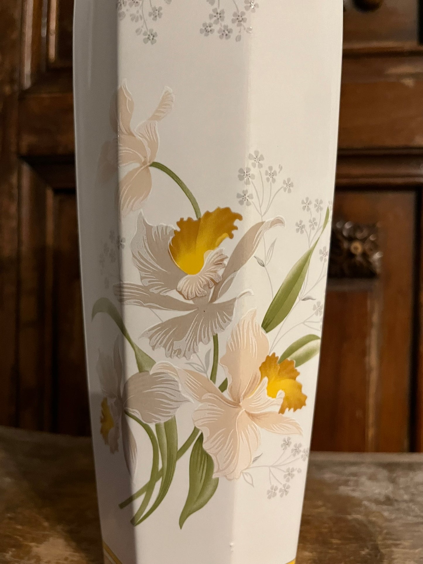 Vintage Iris Flower Decorative Vase