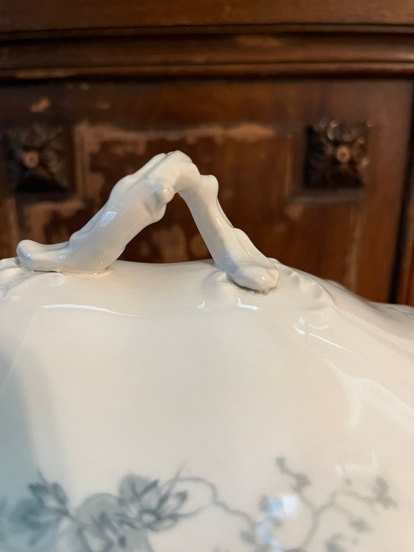 Decorative Vintage Semi Porcelain Turren Made in England