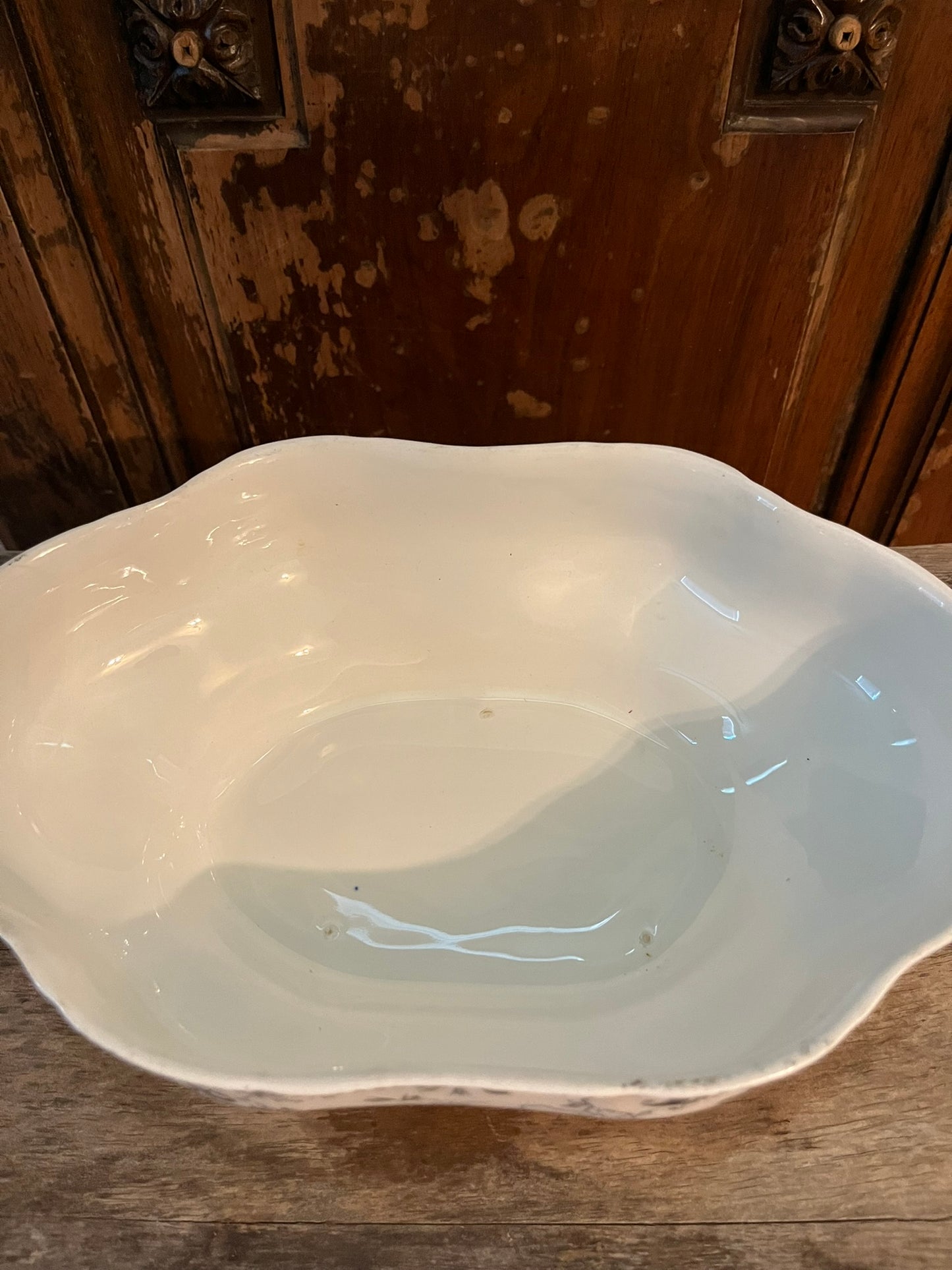 Decorative Vintage Semi Porcelain Turren Made in England