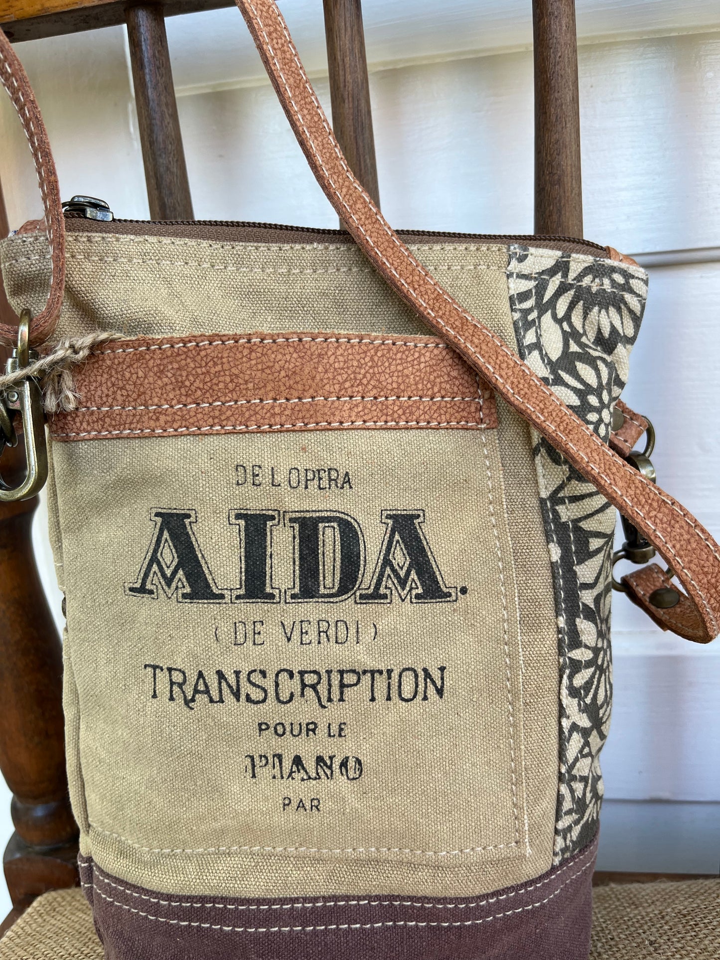 Aida Passport Bag